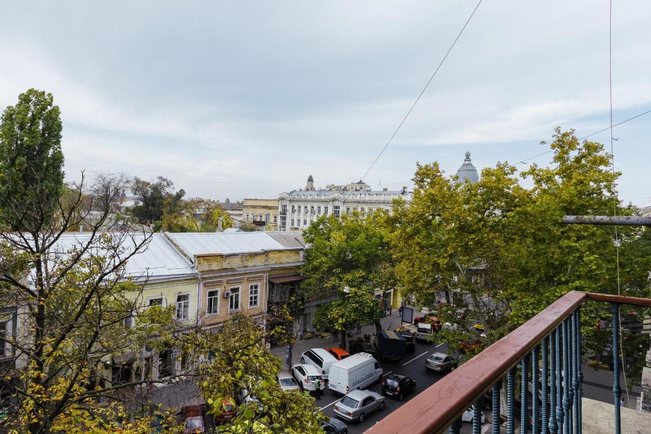 2 Bedroom On Deribasovskaya Str. Odesa Exterior photo